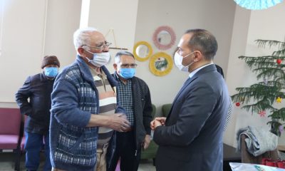 Niğde Belediye Başkanı Emrah Özdemir’den Dünya Yaşlılar Günü’nde Örnek Hareket