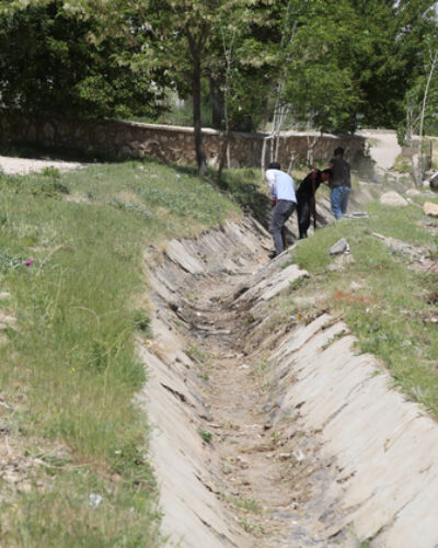 Niğde Belediyesi’nden Sulama Kanalı Temizliği