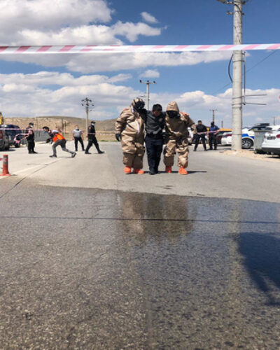 Niğde Eğitim ve Araştırma Hastanesi’nde Gerçeğini Aratmayan Kimyasal, Biyolojik, Radyolojik, Nükleer (KBRN) Tatbikatı Gerçekleştirildi