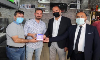 Niğde Belediyesi Berber ve Kuaförlere Atık Jilet Kutusu Dağıttı