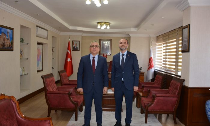Yeni Rektörden Niğde Valisine Ziyaret