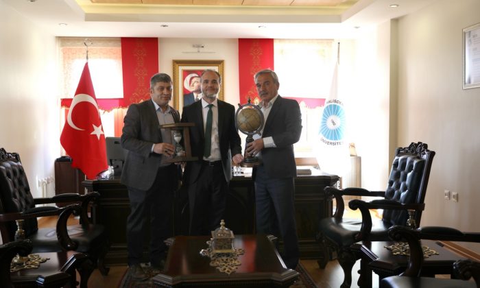 Rektör Uslu’ya Ziyaretler Devam Ediyor