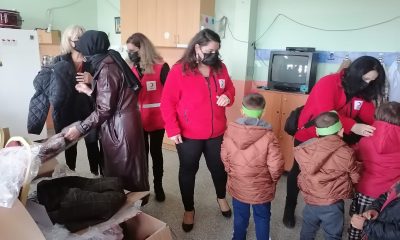Kızılay’dan Himmetli Okuluna Mont Yardımı