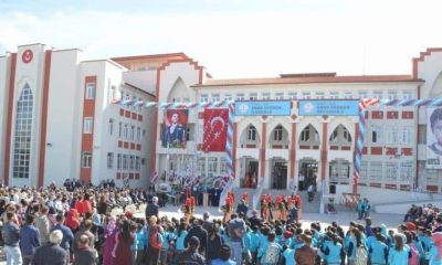 Onur Ekemen Ortaokulu’ndan Pırıl Pırıl Öğrenciler Yetişiyor!