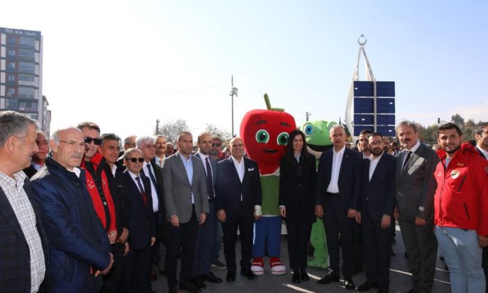 “Elma Festivali” kortej yürüyüşüyle start aldı