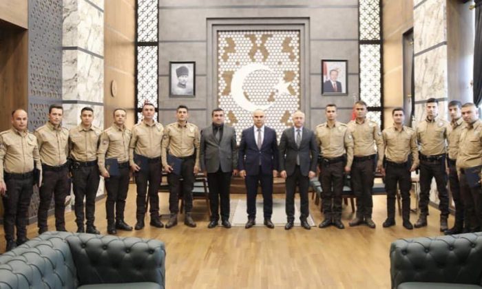 Vali Koç’tan, bekçilere başarı belgesi