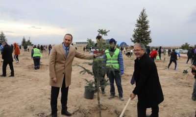 Her öğretmen için bir fidan dikildi