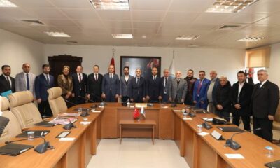 Alkışlar Rektör Hoca’ya