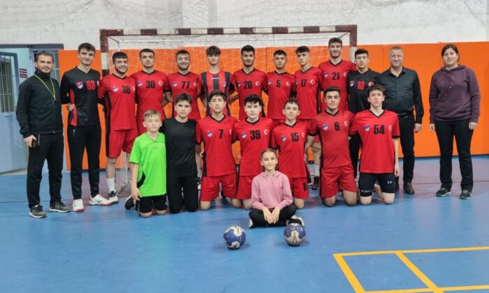 Genç Erkekler Hentbol Takımından Büyük Başarı