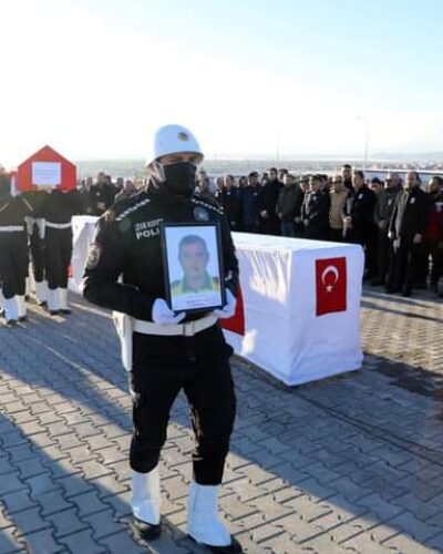 Okurlar çifti son yolcuklarına uğurlandı