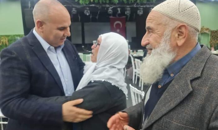 Vali Koç, depremzede şehit aileleriyle iftar yaptı