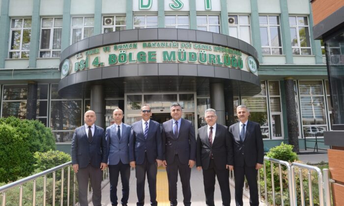 DSİ’de devir teslim töreni