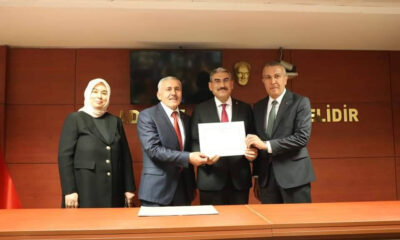 Prof. Dr. Cevahir Uzkurt mazbatasını aldı