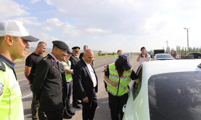 Vali Koç sürücülerin bayramını kutladı