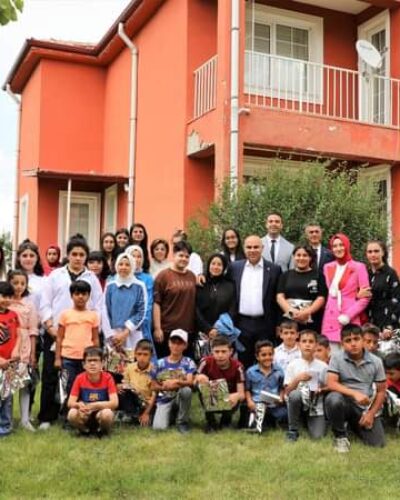 Koç çifti, çocuklarla bayramlaştı