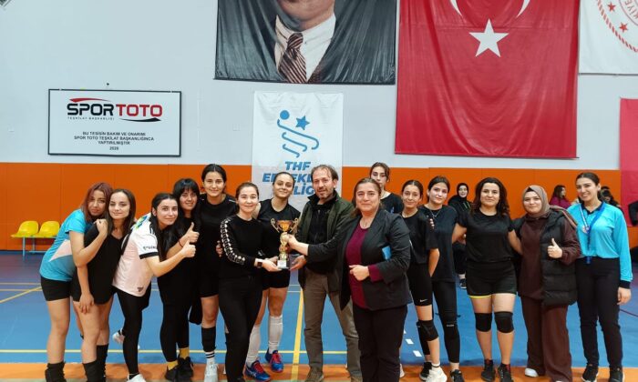 KYGM Yurtlar Arası Voleybol İl Turnuvası’nda 4 kız yurdu mücadele etti.