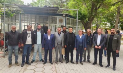 AK PARTİLİ İL GENEL MECLİS ÜYELERİ TAKDİR TOPLUYOR