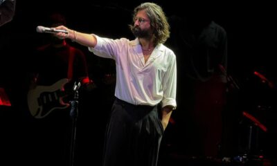 BOR KAYABAŞI AMFİ TİYATRODA KORAY AVCI’DAN YUSUF DİKEÇ’E SELAM
