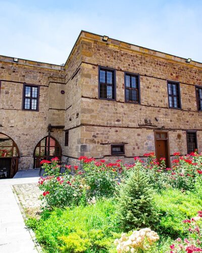 NÖHÜ GÖNCÜ KONAĞI KONUKEVİ RESTORASYONU TAMAMLANDI: NİĞDE TURİZMİNE KATKI SAĞLIYOR