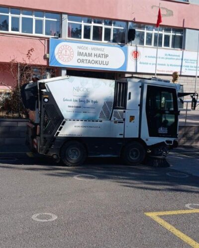 NİĞDE BELEDİYESİ’NDEN EĞİTİME TEMİZLİK DESTEĞİ