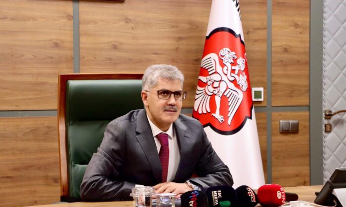 VALİ CAHİT ÇELİK’İN MAKALESİ TÜRK İDARE DERGİSİ’NDE YAYIMLANDI