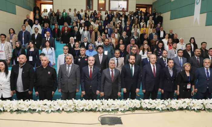 NİĞDE ÖMER HALİSDEMİR ÜNİVERSİTESİ’NDE “AİLEYİ GÜÇLENDİRME ÇALIŞTAYI” DÜZENLENDİ