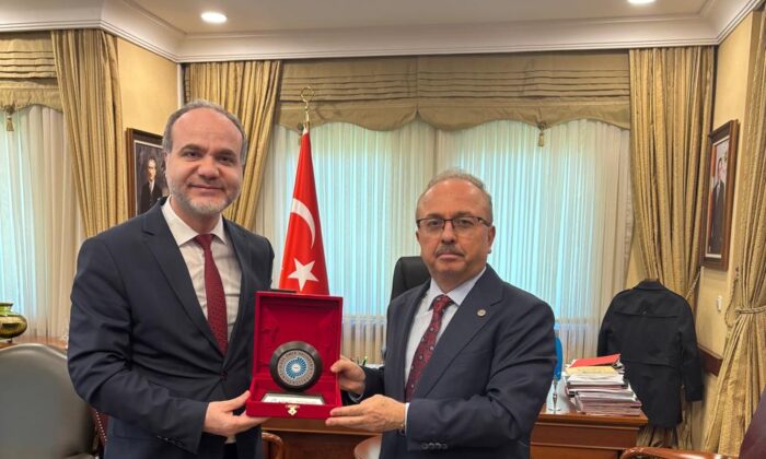REKTÖR USLU’DAN BAKÜ BÜYÜKELÇİSİ AKGÜN’E AKADEMİK İŞ BİRLİĞİ ZİYARETİ
