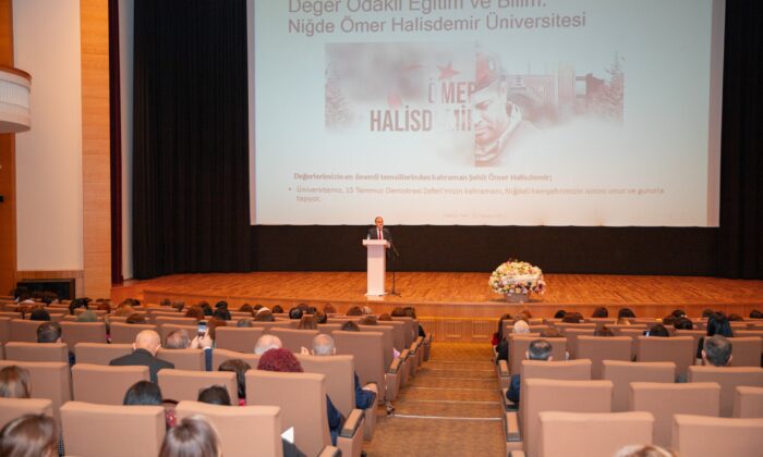 REKTÖR USLU’DAN AZERBAYCAN’DA YÜKSEKÖĞRETİMDE DEĞER TEMELLİ EĞİTİM VURGUSU