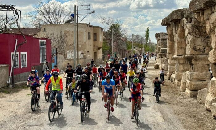 GÜMÜŞLER MANASTIRI’NDAN TYANA SU YOLU’NA TARİHİ BİSİKLET YOLCULUĞU