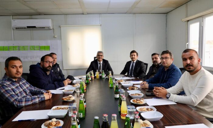 KARAMAN-ULUKIŞLA HIZLI TREN HATTI’NDA ÇALIŞMALAR HIZLA İLERLİYOR: YOLCULUK 50 DAKİKAYA DÜŞECEK