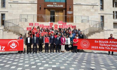 NİĞDE’DE “AİLE YILI”NA ÖZEL KORTEJ YÜRÜYÜŞÜ DÜZENLENDİ