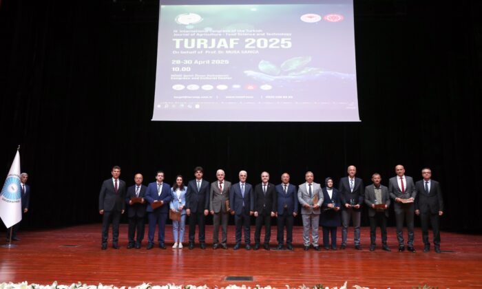 TURJAF 2025 KONGRESİ NİĞDE ÖMER HALİSDEMİR ÜNİVERSİTESİNDE BİLİM DÜNYASINI BULUŞTURDU