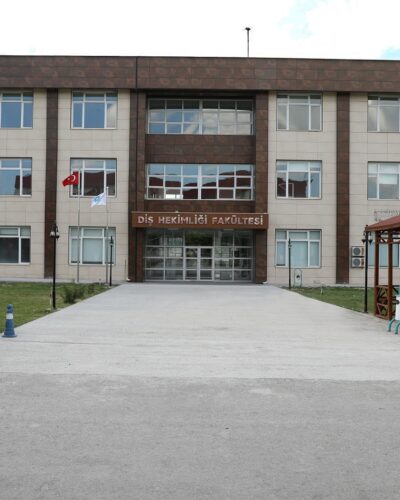 NÖHÜ, DİŞ HEKİMLİĞİ EĞİTİMİNDE BÖLGESEL LİDERLİĞE YÜKSELİYOR