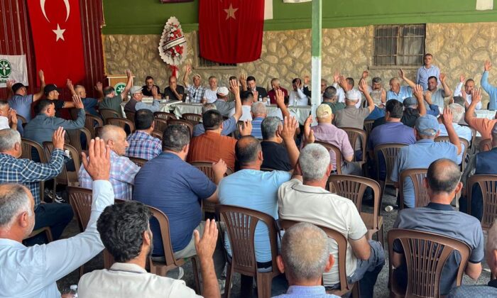 ÇİFTÇİ DOSTU BAŞKAN FATİH ERİÇ, BOR’DA GÜVEN TAZELEDİ