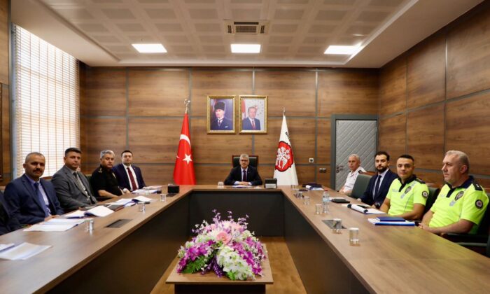 NİĞDE’DE ASAYİŞ VE GÜVENLİK DEĞERLENDİRME TOPLANTISI GERÇEKLEŞTİRİLDİ