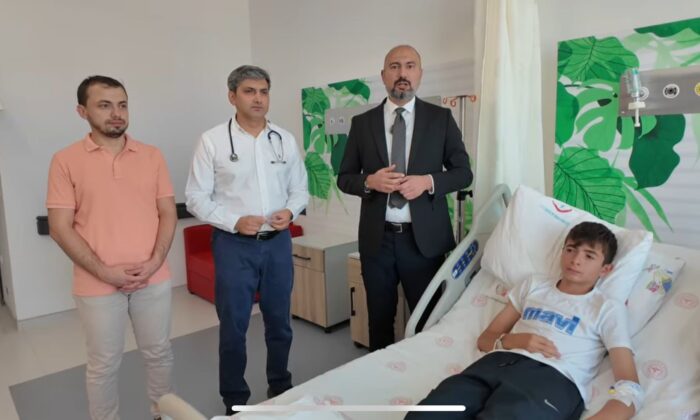 NİĞDE’DE BİR İLK: ANJİYO YÖNTEMİYLE KALP DELİĞİ KAPAMA BAŞARIYLA YAPILDI