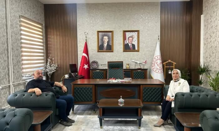 BAŞKAN HALİSDEMİR’DEN İL MİLLİ EĞİTİM MÜDÜRÜ ELİF ÖZBEK’E ZİYARET