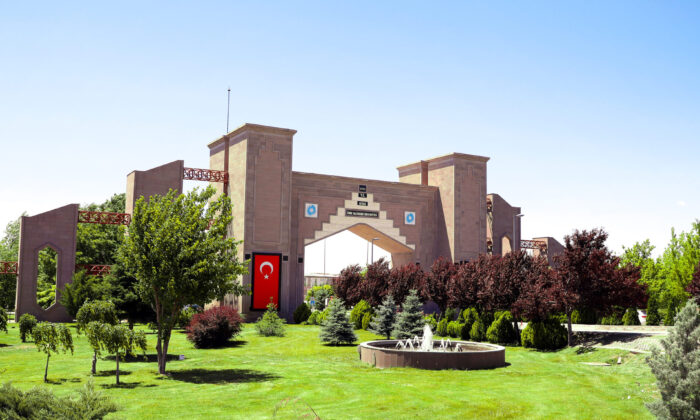 NÖHÜ ZÜBEYDE HANIM SAĞLIK HİZMETLERİ MYO, 8 PROGRAMIYLA YENİ ÖĞRENCİLERİNİ BEKLİYOR