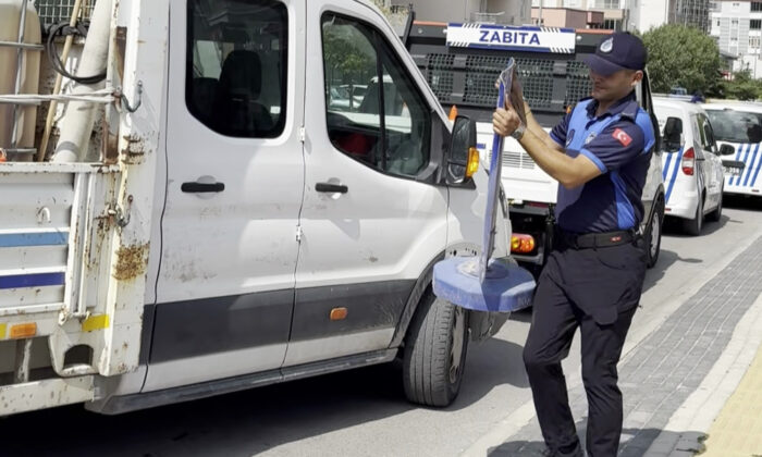 NİĞDE BELEDİYESİ ZABITA EKİPLERİ KALDIRIM VE YOL İŞGALLERİNE KARŞI DENETİMLERİNİ SIKILAŞTIRDI