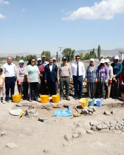 VALİ CAHİT ÇELİK, NİĞDE’DE ARKEOLOJİK KAZI ALANLARINI İNCELEDİ