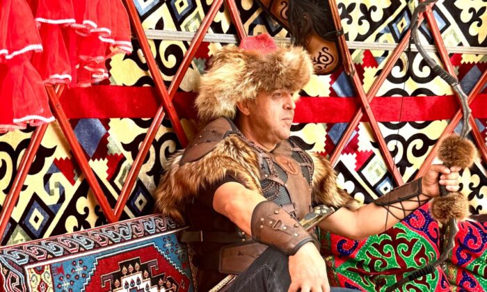 KAZAKLARIN GÖÇ SERÜVENİ NİĞDE’DE HAYAT BULDU