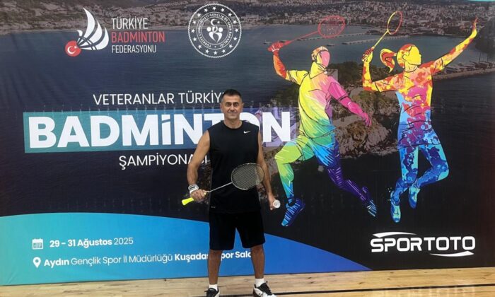 NÖHÜ’LÜ AKADEMİSYENDEN VETERAN BADMİNTON’DA BÜYÜK BAŞARI