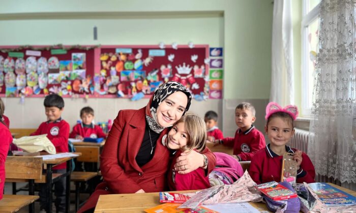 ÖZBEK, 136 OKUL ZİYARETİYLE EĞİTİMİN NABZINI TUTTU