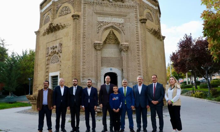 VALİ ÇELİK: “TARİHÎ VE MANEVÎ MEKÂNLARIN KORUNMASI ORTAK SORUMLULUĞUMUZDUR”