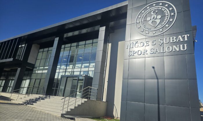 NİĞDE GENÇLİK VE SPOR İL MÜDÜRLÜĞÜ YENİ HİZMET BİNASINDA HİZMETE BAŞLADI