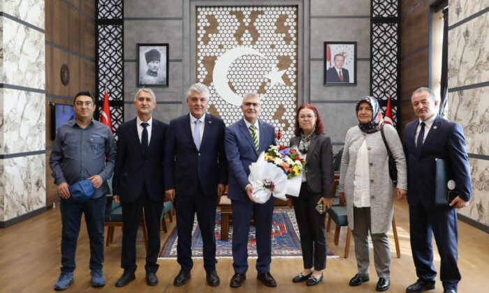 PTT’NİN 185. KURULUŞ YIL DÖNÜMÜNDE VALİ CAHİT ÇELİK’E ZİYARET