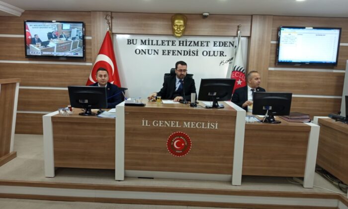 ÖMER KILIÇ’IN BAŞKANLIK KOLTUĞU SALLANIYOR