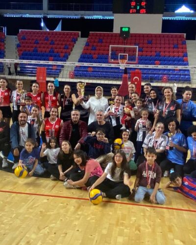 NÖHÜ TAKIMLARINDAN BÜYÜK BAŞARI