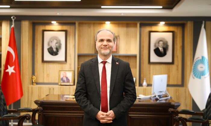 REKTÖR PROF. DR. HASAN USLU’DAN 29 EKİM MESAJI