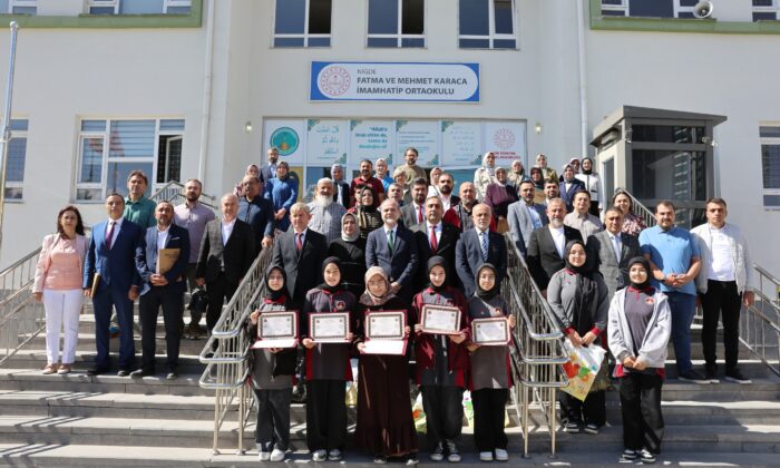 NÖHÜ’DEN ORTAOKULA “TİLAVET VE ETKİNLİK SINIFI” DESTEĞİ